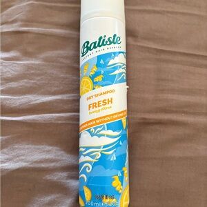 Fresh Breezy Citrus Dry Shampoo - Blue and White